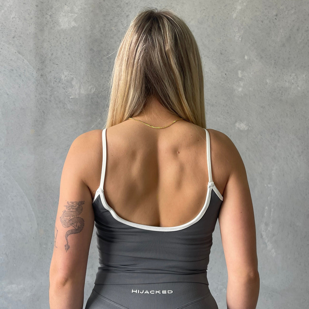 
                  
                    Linea Singlet
                  
                