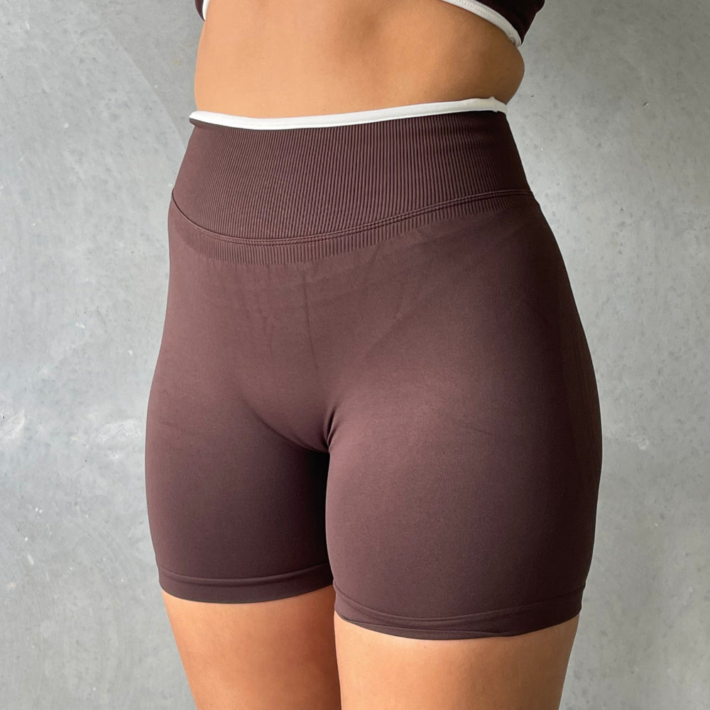 
                  
                    Linea Shorts
                  
                