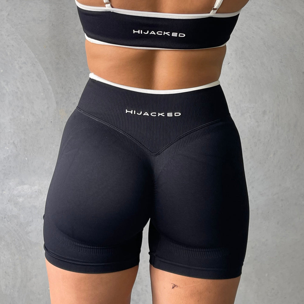 
                  
                    Linea Shorts
                  
                