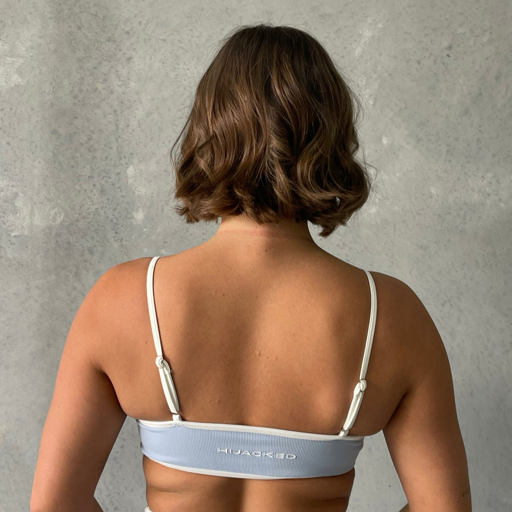 
                  
                    Linea Bralette
                  
                